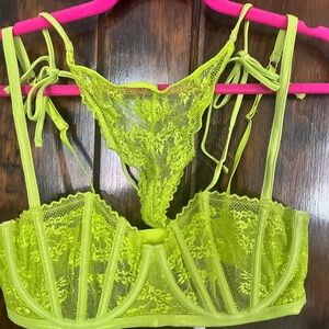 Fentyxsavage Set in Neon Green